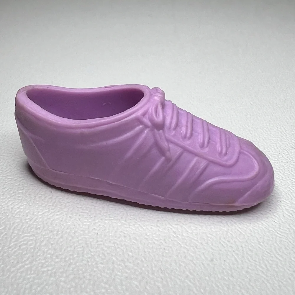 Single Vintage Barbie Skipper Doll Lilac Purple Sneaker Gym Shoes Stamped China‎